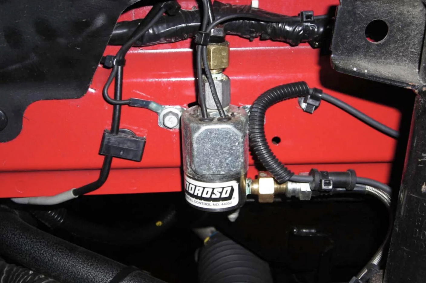 Ford Muscle Featured Article; Moroso Anti-Roll Kit